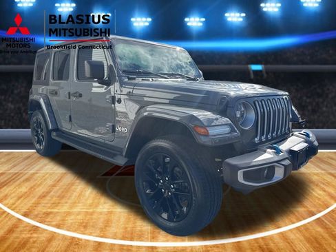 Used 2023 Jeep Wrangler Sahara 4xe image 8