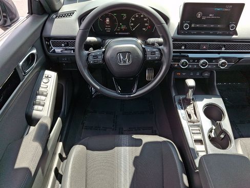 Used 2025 Honda Civic Sport image 11