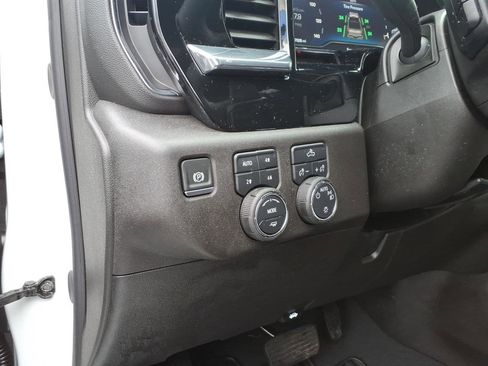 Used 2025 Chevrolet Silverado 1500 LT w/ Z71 Off-Road Package image 7