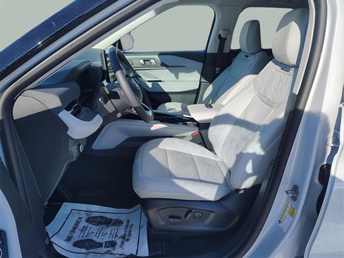 New 2026 Ford Explorer Platinum w/ LUX Leather Package image 15