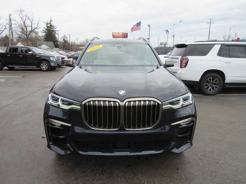Used 2022 BMW X7 M50i w/ Dynamic Handling Package image 2