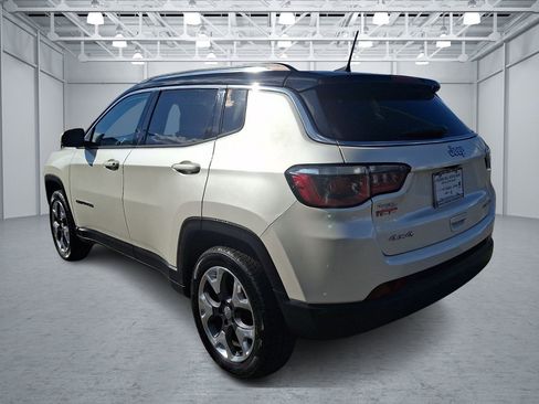 Used 2018 Jeep Compass Limited w/ Navigation Group AWD/4WD image 3