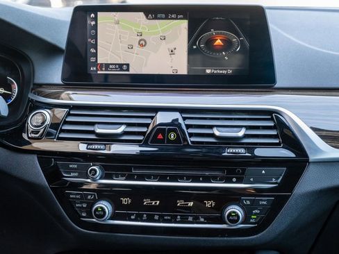 Used 2019 BMW 530i xDrive w/ Convenience Package AWD/4WD image 18