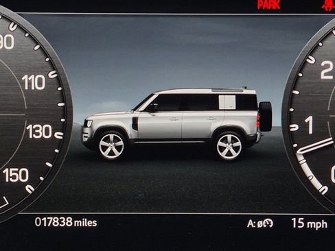 Used 2023 Land Rover Defender 110 X AWD/4WD image 9