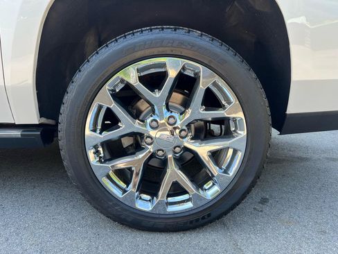 Used 2018 Cadillac Escalade ESV Premium Luxury AWD/4WD image 12