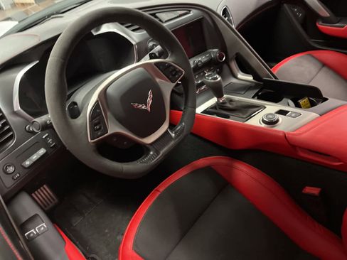 Used 2017 Chevrolet Corvette Stingray Convertible w/ Z51 2L image 29