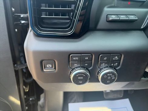 New 2026 GMC Sierra 1500 AT4 w/ AT4 Premium Package AWD/4WD image 19