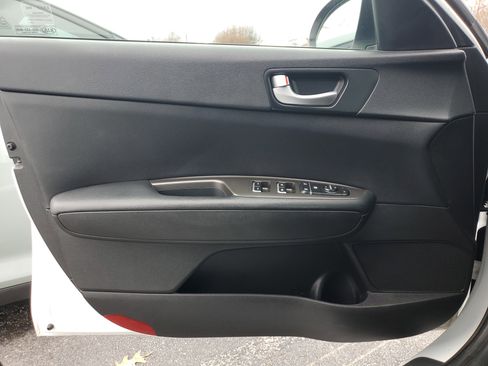 Used 2019 Kia Optima S w/ S Panoramic Sunroof Package image 29