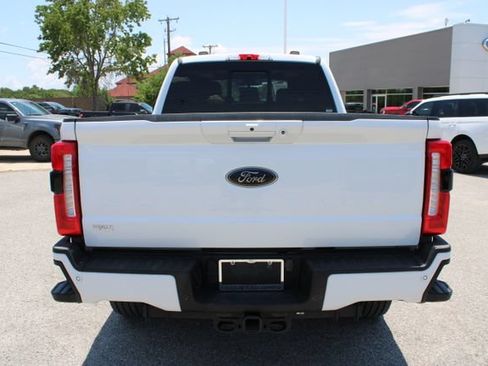 Used 2023 Ford F250 Lariat w/ Lariat Ultimate Package AWD/4WD image 6