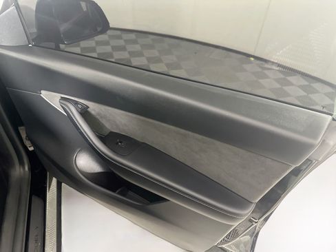 Used 2022 Tesla Model Y Performance AWD/4WD image 31