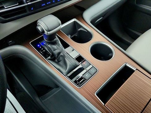 Used 2021 Toyota Sienna XLE image 17