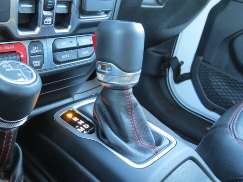 Used 2020 Jeep Gladiator Rubicon image 27