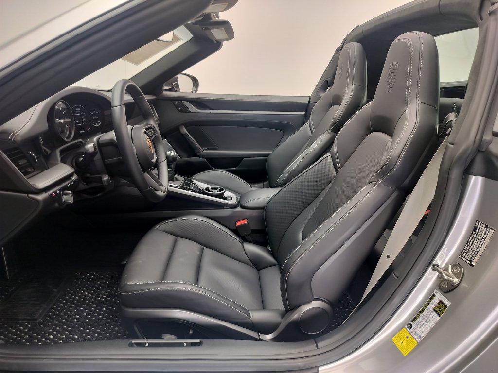 Certified 2024 Porsche 911 Targa 4S AWD/4WD image 6
