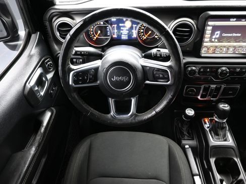 Used 2018 Jeep Wrangler Unlimited Sahara AWD/4WD image 26