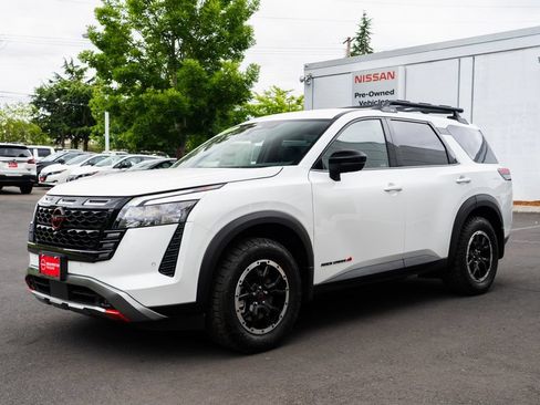 New 2026 Nissan Pathfinder Rock Creek AWD/4WD image 3