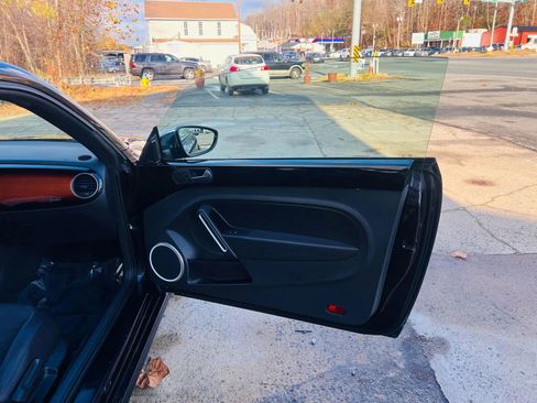 Used 2013 Volkswagen Beetle Turbo image 15