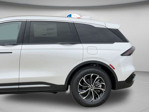 New 2026 Lincoln Nautilus Premier w/ Equipment Group 102A AWD/4WD image 33