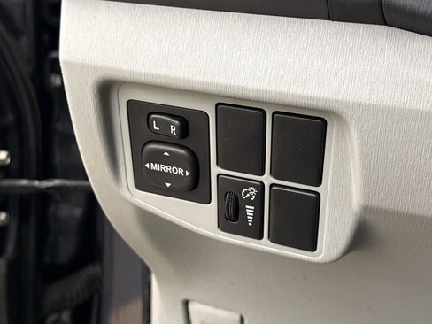 Used 2010 Toyota Prius Three FWD image 32