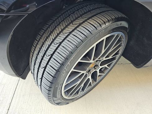 Used 2019 Porsche Macan AWD/4WD image 39