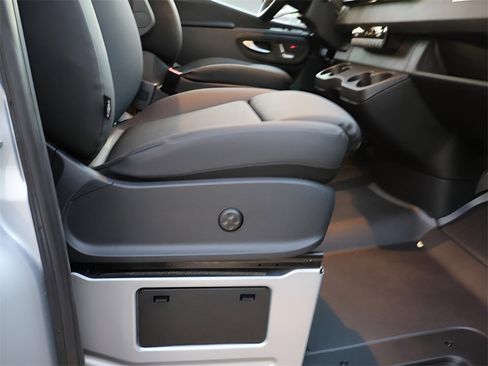 New 2025 Mercedes-Benz Sprinter 2500 image 10