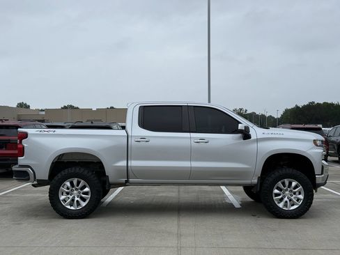 Used 2020 Chevrolet Silverado 1500 LT w/ Fleet Comfort Package AWD/4WD image 2