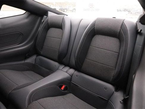 Used 2025 Ford Mustang Coupe image 9