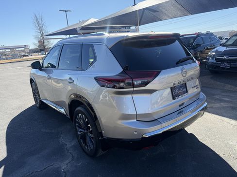 Used 2026 Nissan Rogue Platinum w/ Platinum Premium Package image 5