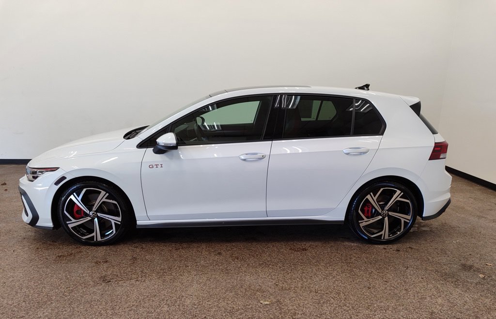 Used 2025 Volkswagen GTI SE FWD image 2