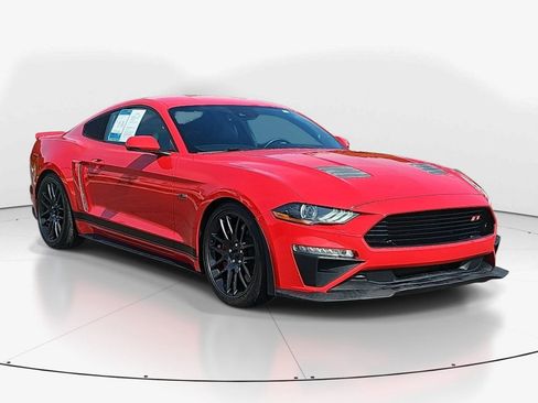 Used 2019 Ford Mustang GT Premium w/ GT Performance Package RWD image 2