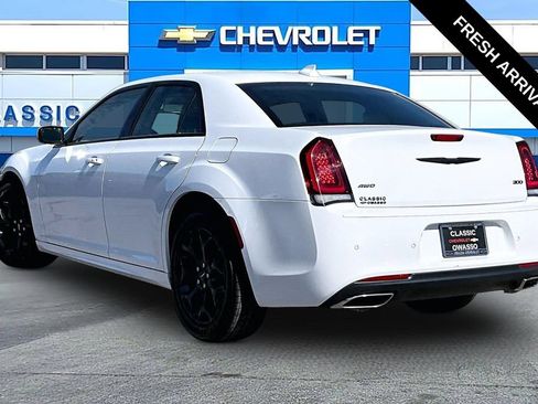 Used 2023 Chrysler 300 Touring L w/ Comfort Group AWD/4WD image 3