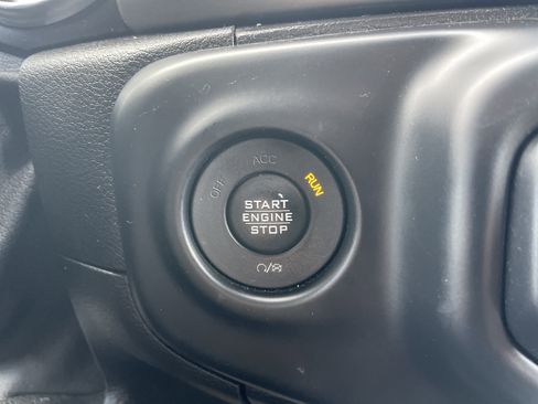 Used 2019 Jeep Wrangler Unlimited Sport S image 38