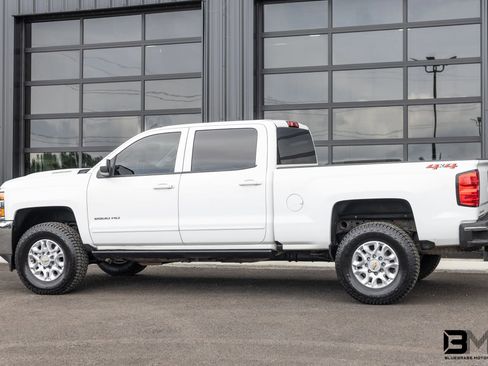 Used 2019 Chevrolet Silverado 2500 LT AWD/4WD image 5