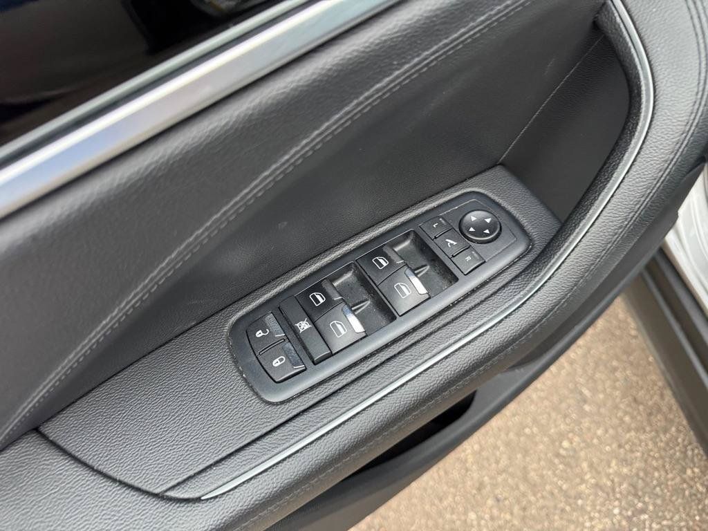Used 2019 Maserati Levante AWD/4WD image 21