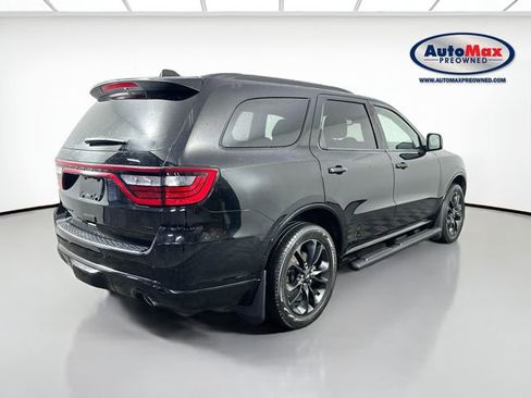 Used 2023 Dodge Durango GT image 2
