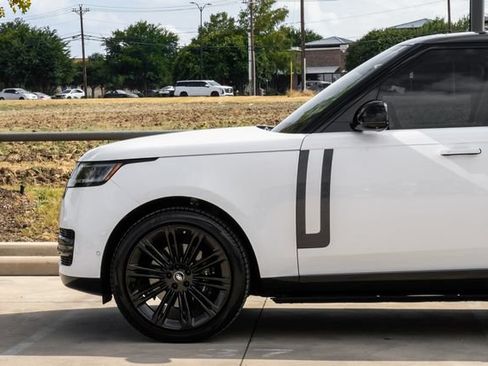 Used 2024 Land Rover Range Rover Long Wheelbase SE AWD/4WD image 16