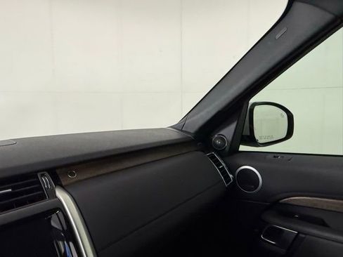 Used 2020 Land Rover Discovery HSE image 21