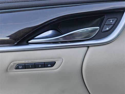 Used 2016 Cadillac XTS Luxury w/ Driver Awareness Package image 12