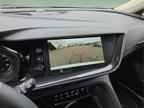 Used 2023 Buick Envision Preferred image 16