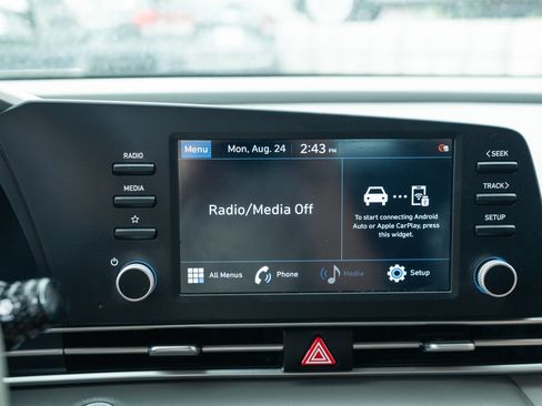 Used 2021 Hyundai Elantra SEL FWD image 28