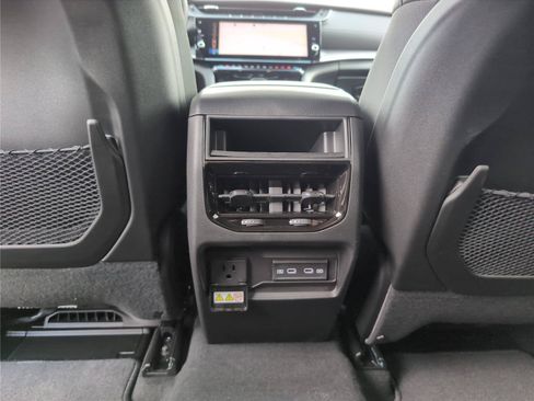New 2026 Jeep Grand Cherokee Altitude RWD image 34