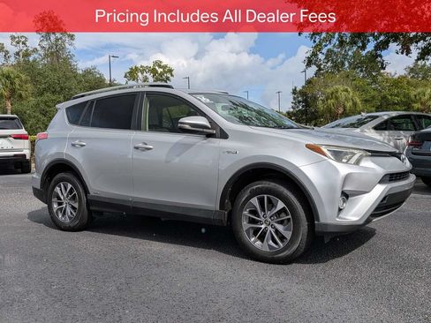 Used 2016 Toyota RAV4 XLE AWD/4WD image 2