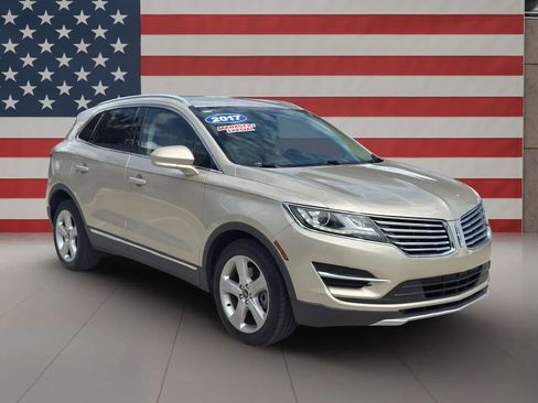 Used 2017 Lincoln MKC Premiere FWD image 3