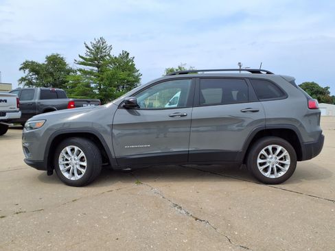 Used 2022 Jeep Cherokee Latitude Lux w/ Sun & Sound Group FWD image 32
