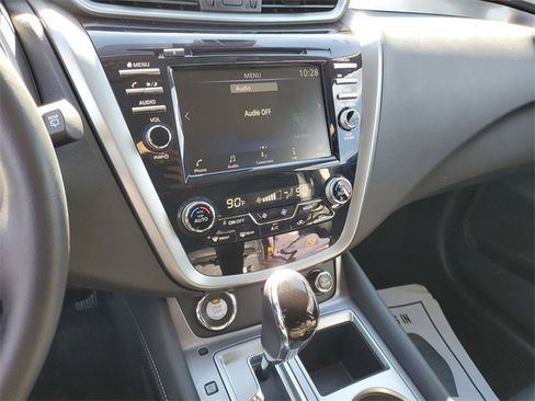 Certified 2024 Nissan Murano SV w/ SV Midnight Edition Package image 19