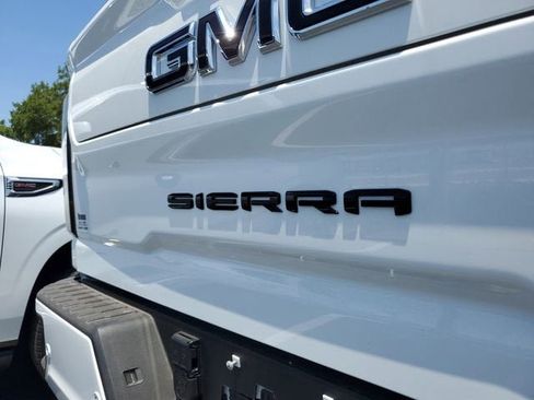 New 2026 GMC Sierra 2500 AT4 w/ AT4 Premium Plus Package AWD/4WD image 8