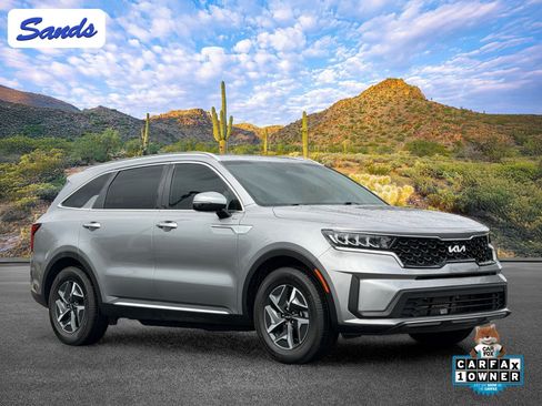Used 2022 Kia Sorento S FWD image 1
