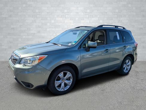 Used 2015 Subaru Forester 2.5i Limited image 9