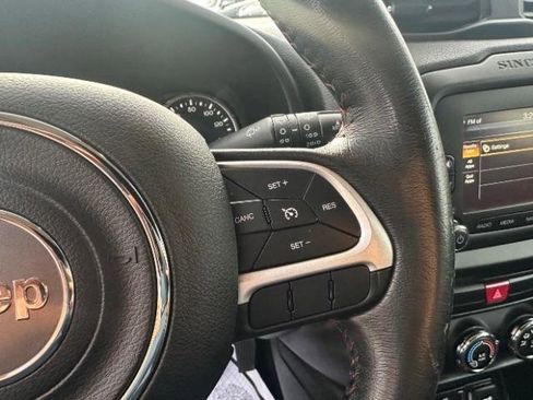 Used 2016 Jeep Renegade Trailhawk image 20