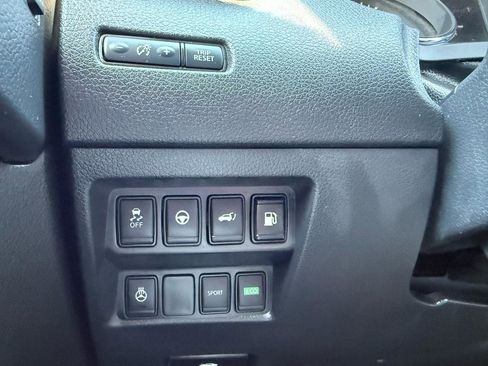 Used 2019 Nissan Rogue SL image 27