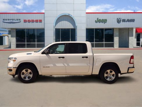 Used 2023 RAM 1500 Big Horn AWD/4WD image 3